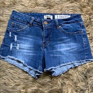 Cute Lil Denim Shorts🦋